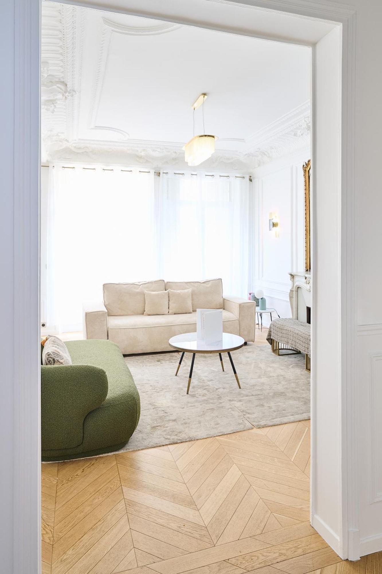 Champs Elysées!montaigne, New Luxurious 6pers Flat * Parigi